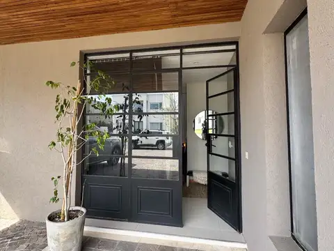 Casa en Alquiler de 4 dormitorios