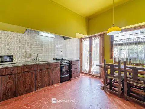 Venta - Casa 7 ambientes - Parque - Chauvin