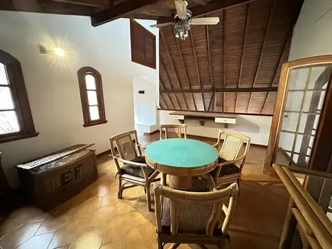 Casa en venta en Country Club El Bosque, Campana - 5 Ambientes