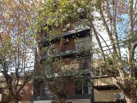 Llerena 2500, Piso 2