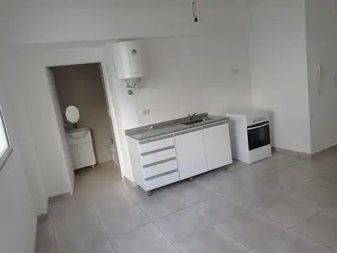 Monoambiente 32 m2 muy luminoso 30mil y facilidades