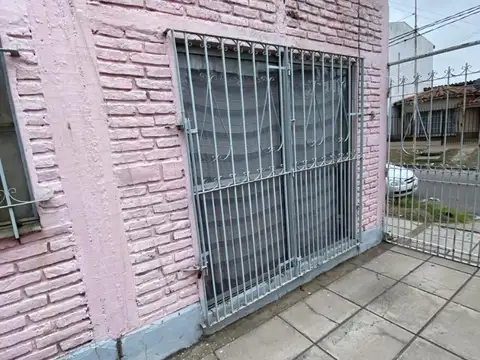 Casa en Venta con 4 cocheras