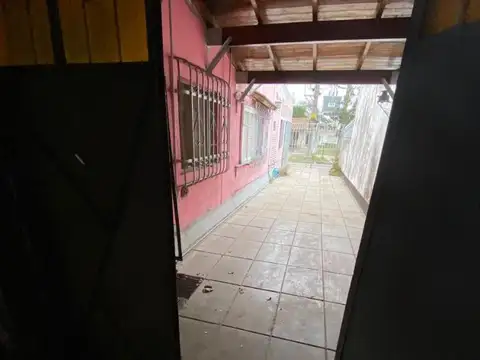 VIVIENDA CON LOCAL