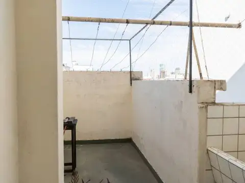 Alquiler 2 Amb. con balcón y terraza Barrio Norte