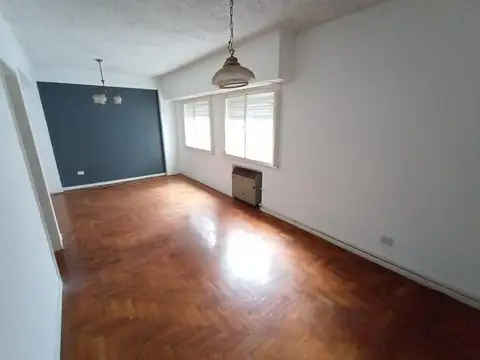 Rivadavia 100, Piso 2