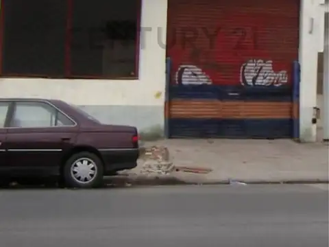 VENTA GALPON EN VILLA PUEYRREDON