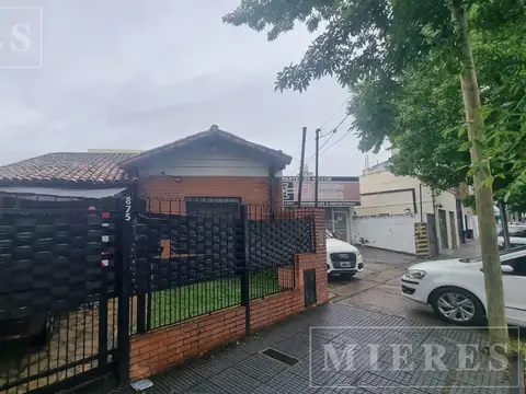 Casa de 100 m2 cubiertos en venta para Local en San Isidro