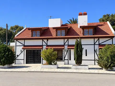 Casa en Venta al Oeste