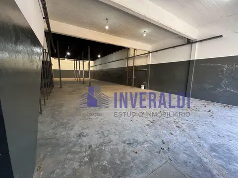 Galpon en Alquiler 8  mts Frente