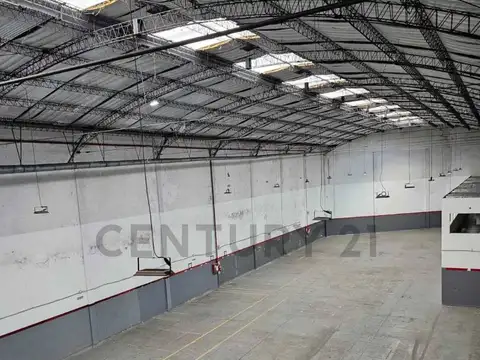 Galpon en Alquiler 17  mts Frente