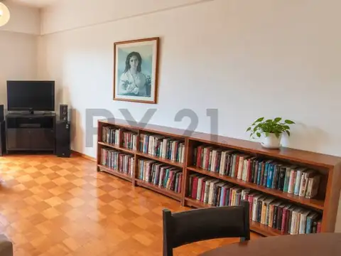 Padilla 100, Piso 0