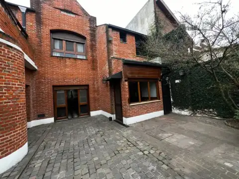 Venta Casa Chalet Parrilla Pileta Permuta Apto Credito