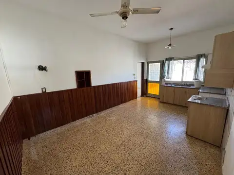Casa 6 ambientes con 3 baños