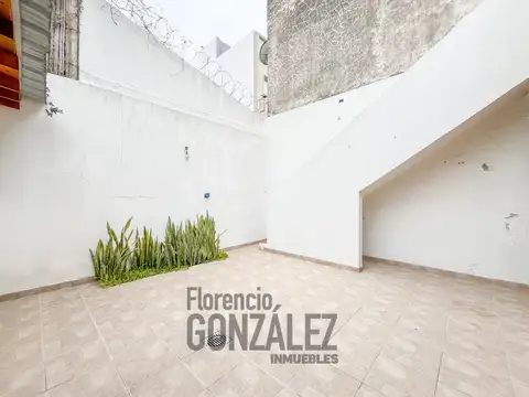 Depto Tipo Casa en Venta en Mataderos, USD 170.000