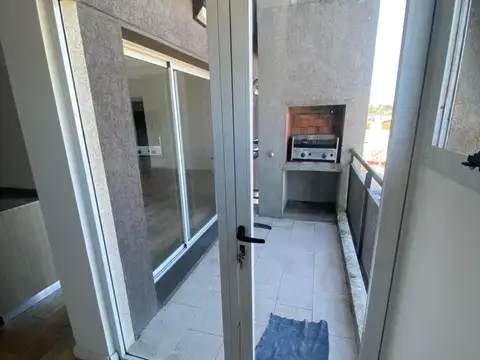 Departamento 4 ambientes con 3 baños