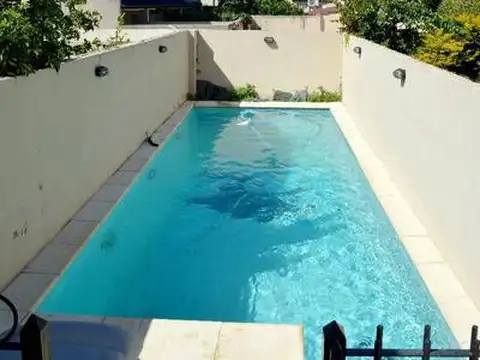 Duplex con pileta climatizada · 128m² · 4 Ambientes · 1 Cochera