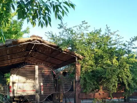 CASA DOS DORMITORIOS. GRAN PARQUE. LA TABA 2200 FUNES.