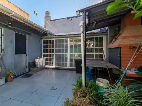 Depto Tipo Casa en Venta en Temperley, USD 65.000