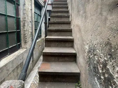 Depto Tipo Casa 6 ambientes con 2 baños