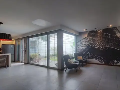 Casa 3 / 4 ambientes Venta Quilmes moderna