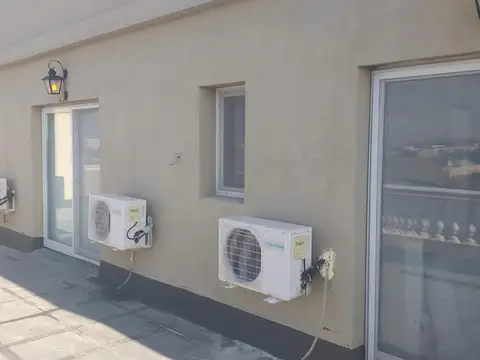 IMPORTANTE CASA EN BARRIO CERRADO EN ESCOBAR