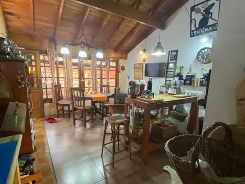 Venta PH de 4 ambientes con patio y cochera, Ramos Mejia