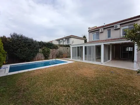 Casa en Venta en La Candela 3 dormitorios, Pilar 1600