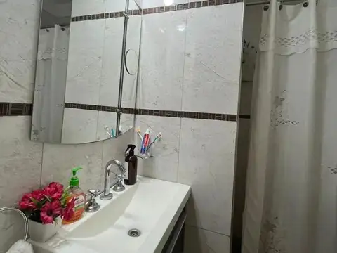 VENTA DEPTO 4 AMB CON DEPENDENCIA + COCHERA