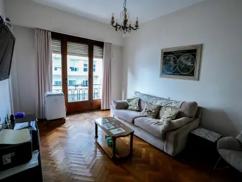 Venta departamento semipiso al frente La Plata