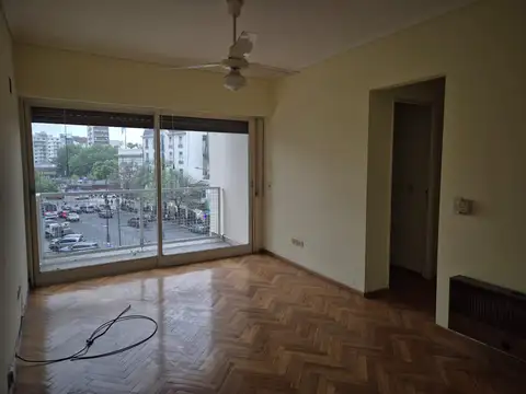 Cullen 5000, Piso 1
