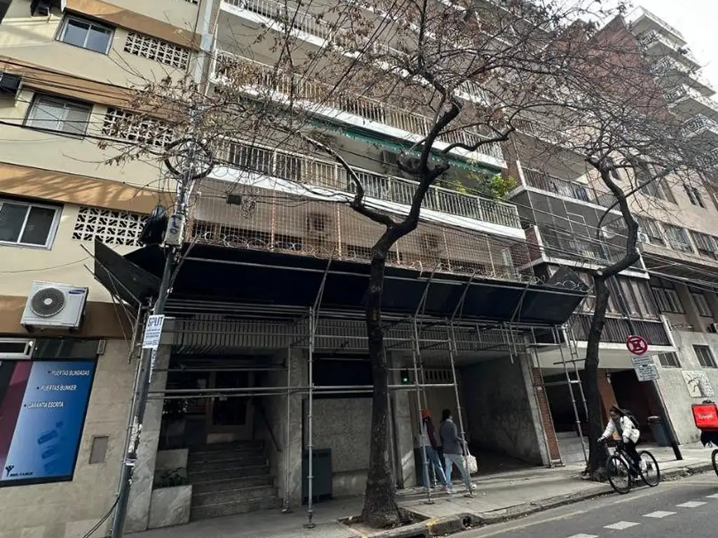 Amenabar 2400, Piso 4