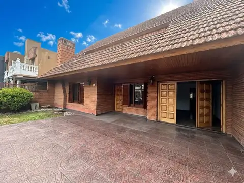 VENTA CASA 4 AMBIENTES JOSE C PAZ