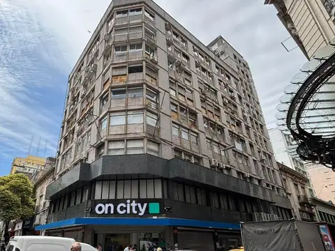 Oficina 14 ambientes con 1 baño