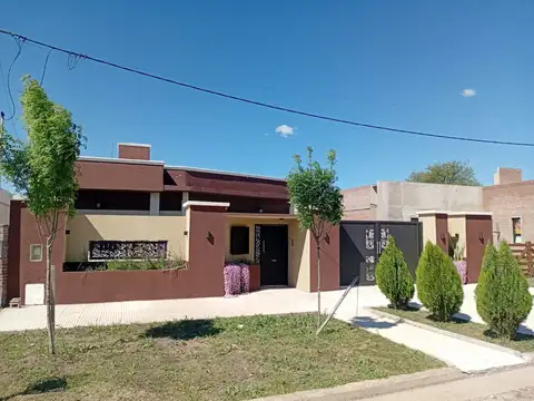 Casa 2 dormitorios en oro verde