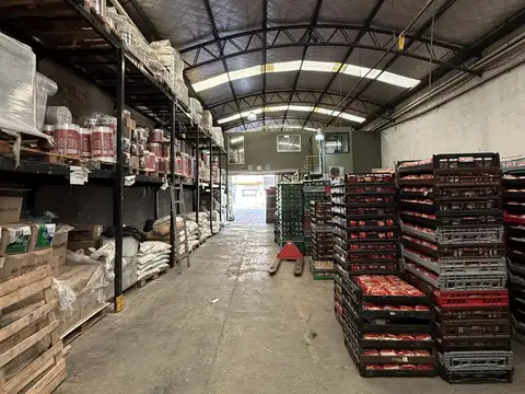 Galpon En Venta 645 M2 Cub. Zonificación Mi, Importantes Accesos, La Tablada.