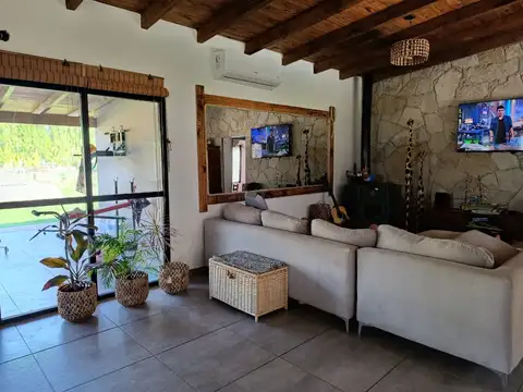 Casa 7 ambientes con 3 baños