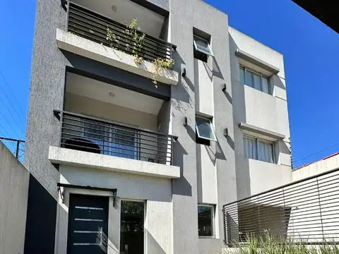 Balcarce 100, Piso PB