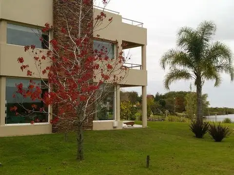 Casa 6 ambientes con 3 baños