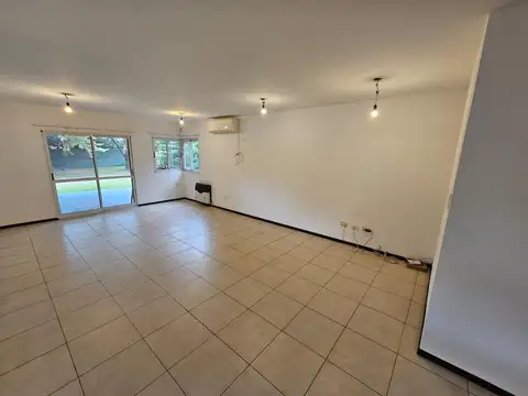 Casa en Alquiler de 3 dormitorios