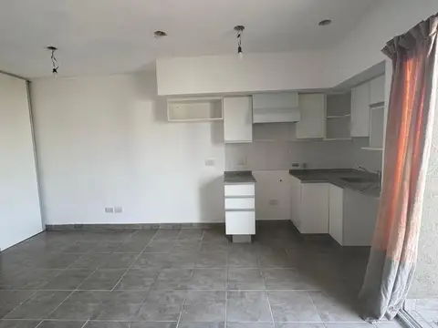 Departamento en Alquiler en Haedo, $ 450.000