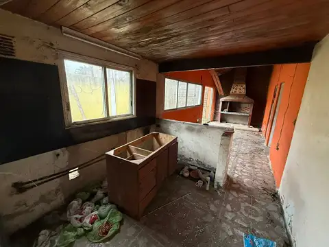 Casa 3 ambientes con 1 baño
