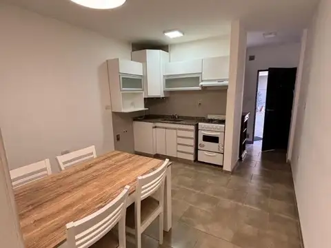 Monoambiente en alquiler Luis Guillon 