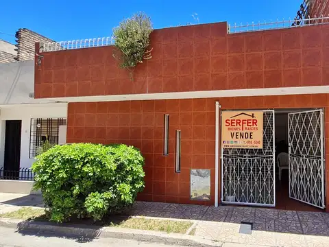 Casa 3 AMBIENTES en Caseros, Tres de Febrero