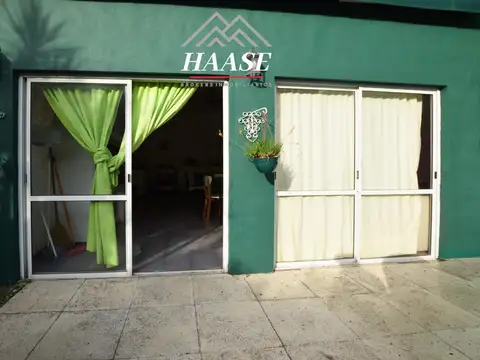 Casa 5 ambientes con 4 baños