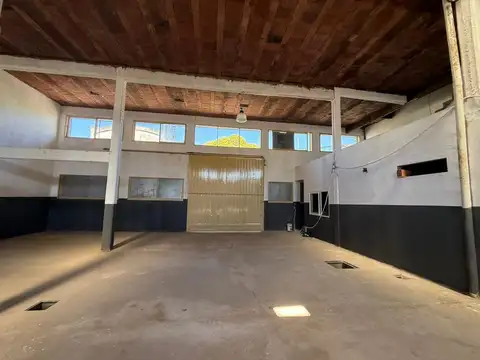 Galpon en Alquiler en Villa Lynch, $ 3.200.000