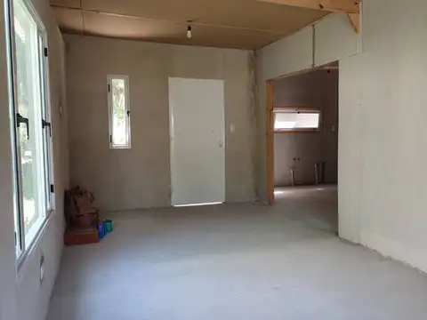 Casa 2 ambientes con 1 baño