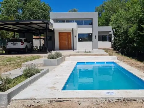 Casa en Venta en Villa los Aromos, Santa María