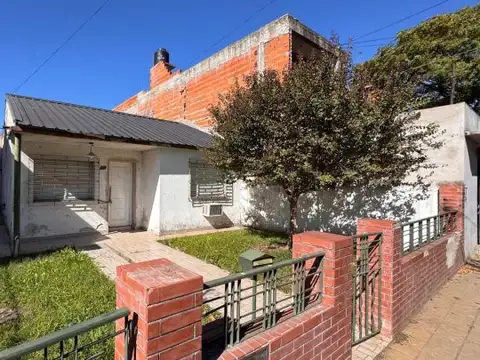 Venta Casa 3 ambientes Villa Tesei Hurlingham casi terminada