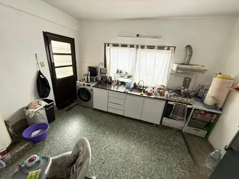 Casa 3 ambientes con 2 baños