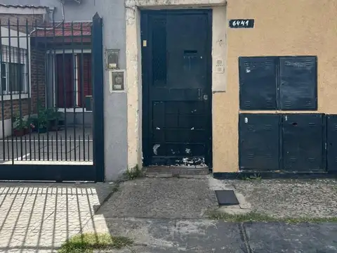 VENTA PH 2 AMBIENTES CON PATIO EN VILLA BALLESTER